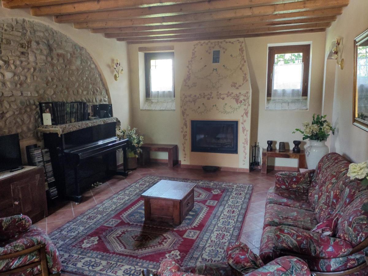 B&B Santa Cristina Монтикири Екстериор снимка